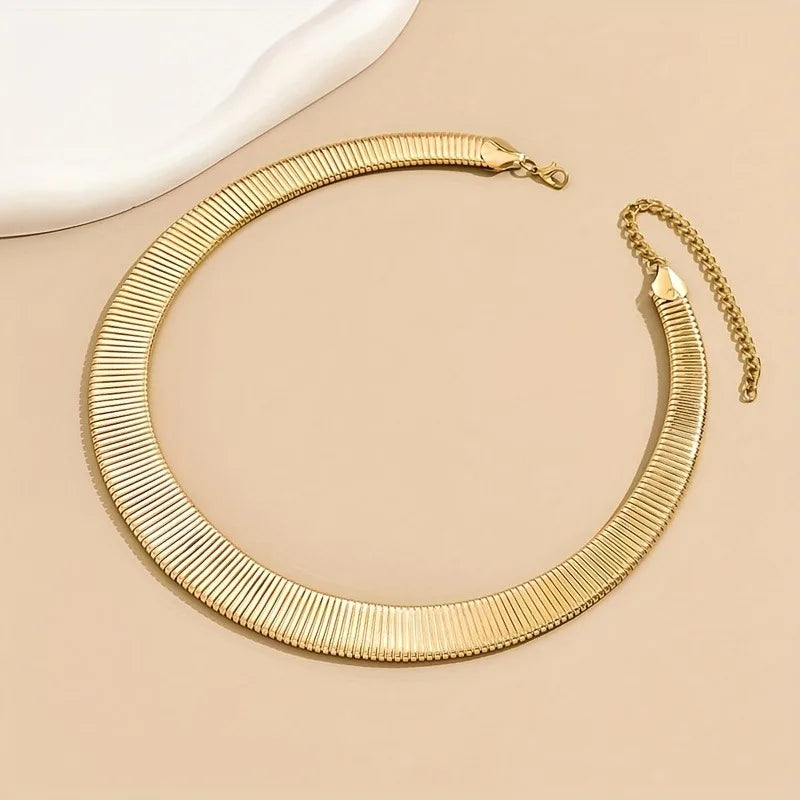 European and American Fashion Wide Face Geometric Necklace, Women's Exaggerated Personalized Design Holiday Party Accessories